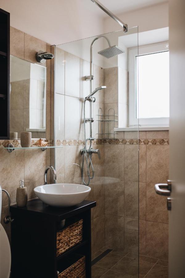 Magas-Lak Apartman Eger Ngoại thất bức ảnh